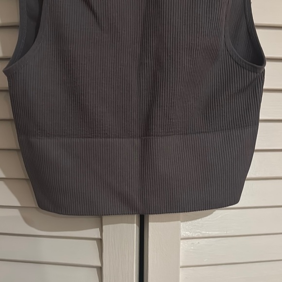 Gray Sleeveless Ribbed Top - Picture 8 of 8